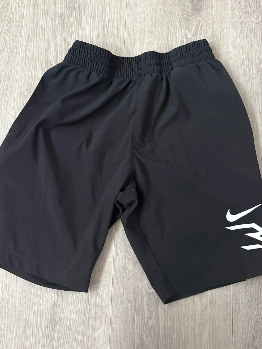 Nike gray polo shirt paired with black shorts - Picture 5 of 8